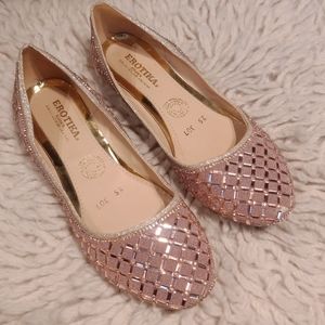 Gorgeous sparkly flats